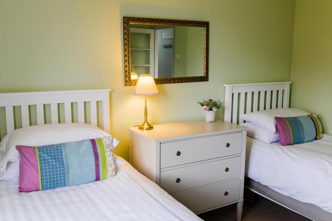 May Tree Cottage Manorbier 5 Mins From The Beach Sleeps 4 מראה חיצוני תמונה