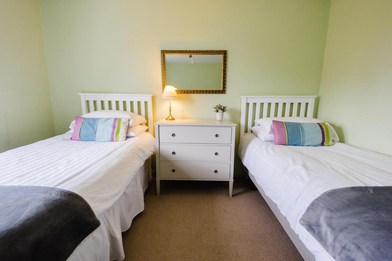 May Tree Cottage Manorbier 5 Mins From The Beach Sleeps 4 מראה חיצוני תמונה