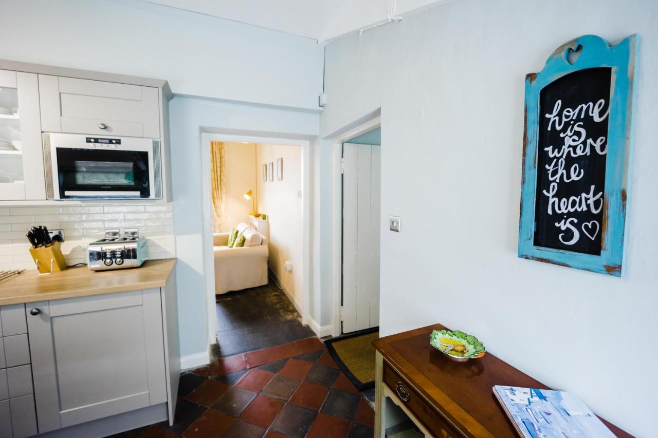May Tree Cottage Manorbier 5 Mins From The Beach Sleeps 4 מראה חיצוני תמונה