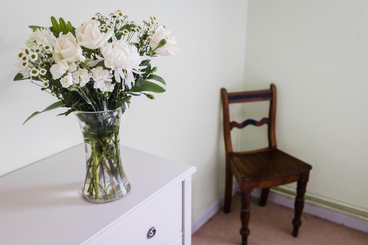 May Tree Cottage Manorbier 5 Mins From The Beach Sleeps 4 מראה חיצוני תמונה