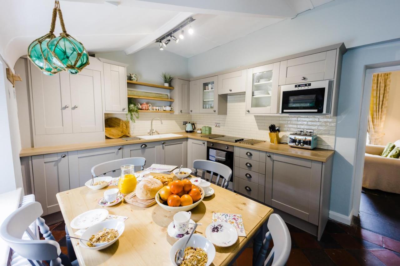 May Tree Cottage Manorbier 5 Mins From The Beach Sleeps 4 מראה חיצוני תמונה