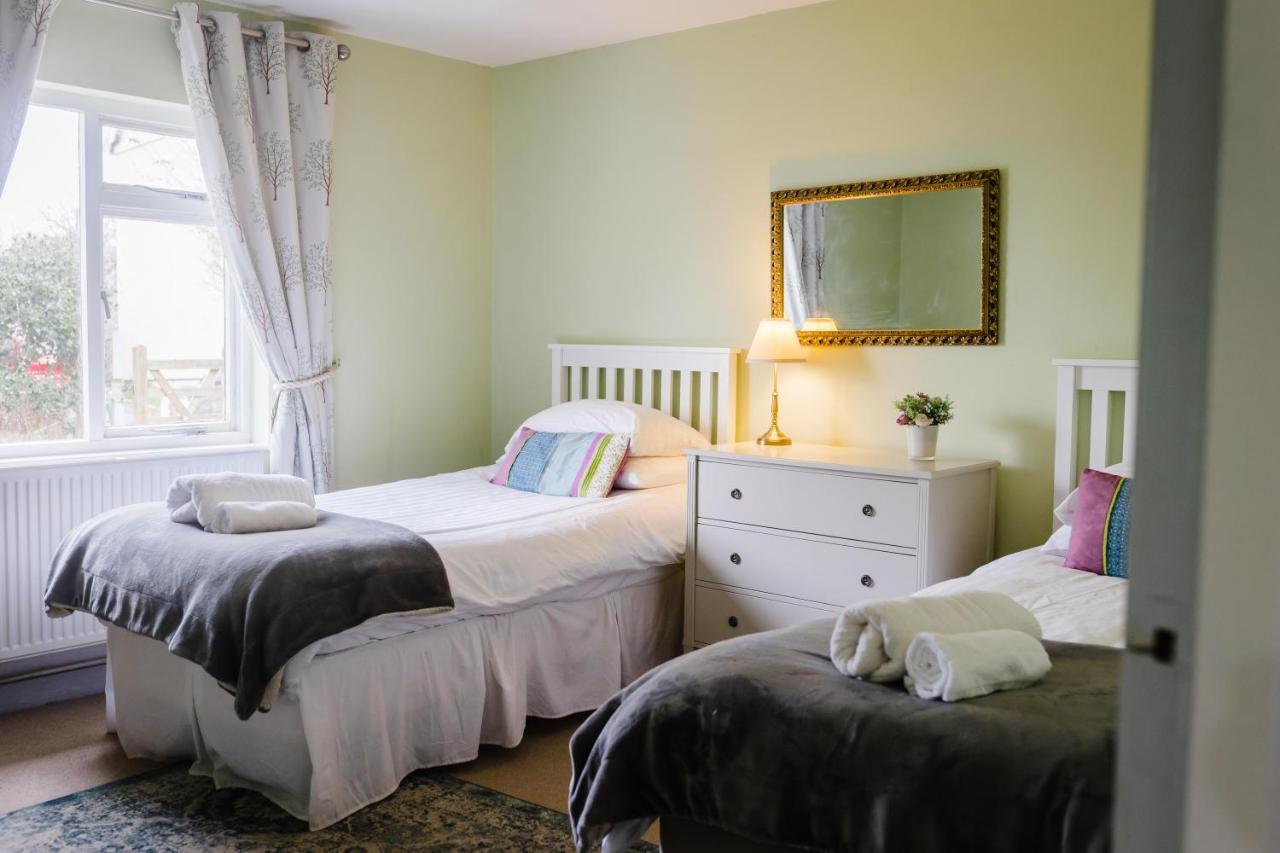 May Tree Cottage Manorbier 5 Mins From The Beach Sleeps 4 מראה חיצוני תמונה