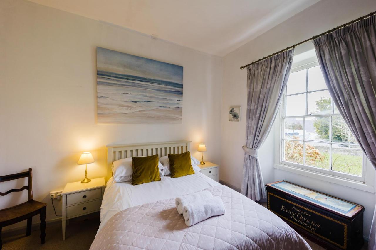 May Tree Cottage Manorbier 5 Mins From The Beach Sleeps 4 מראה חיצוני תמונה