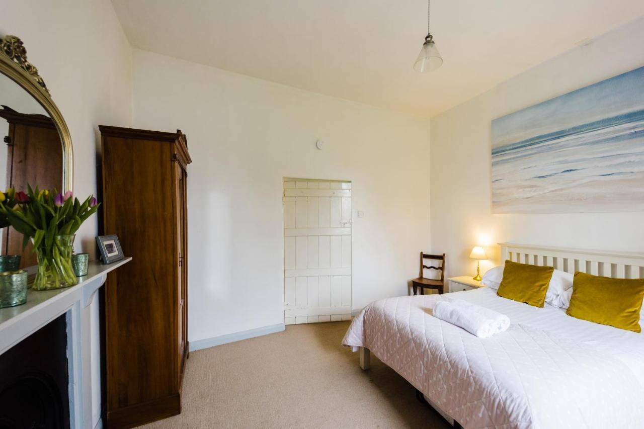 May Tree Cottage Manorbier 5 Mins From The Beach Sleeps 4 מראה חיצוני תמונה