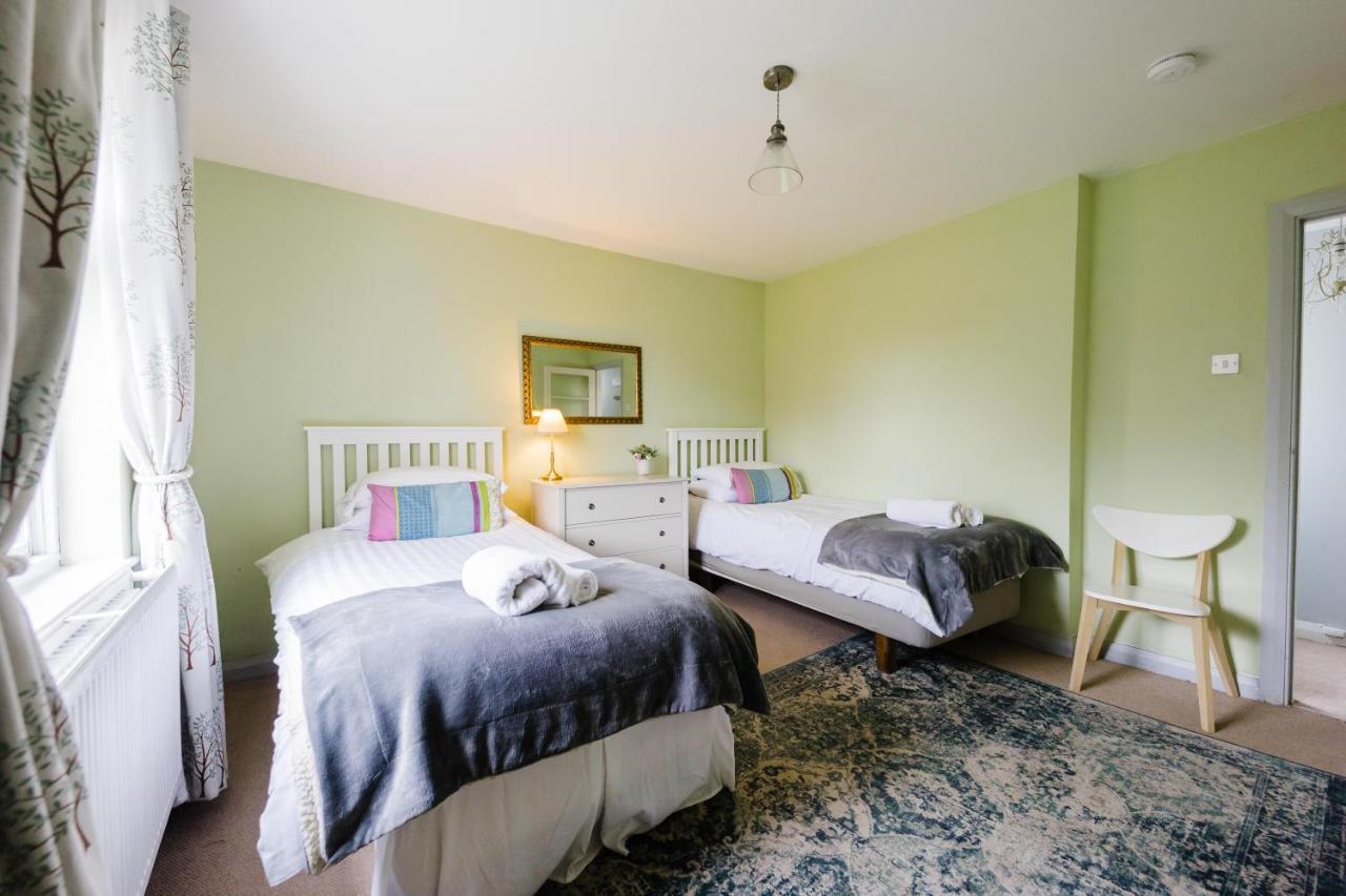 May Tree Cottage Manorbier 5 Mins From The Beach Sleeps 4 מראה חיצוני תמונה