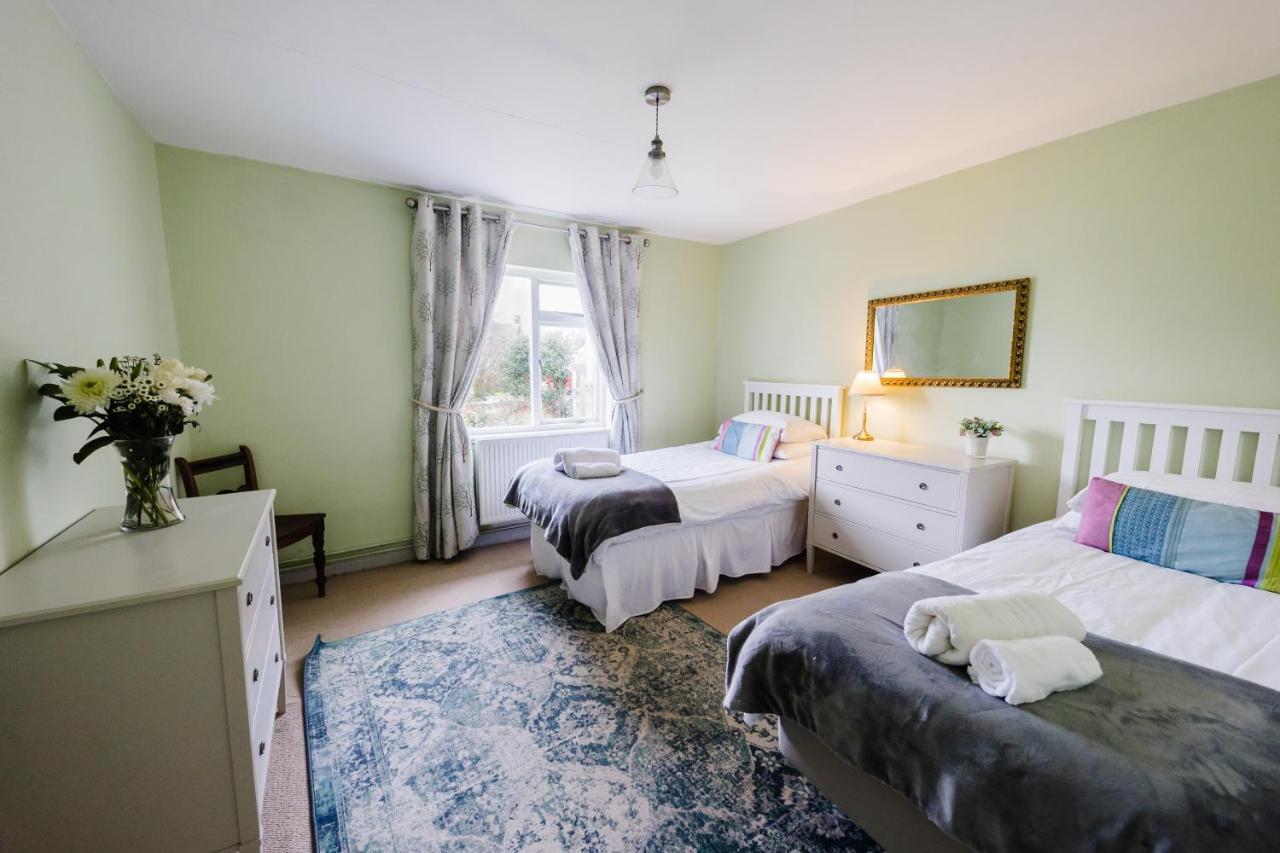 May Tree Cottage Manorbier 5 Mins From The Beach Sleeps 4 מראה חיצוני תמונה